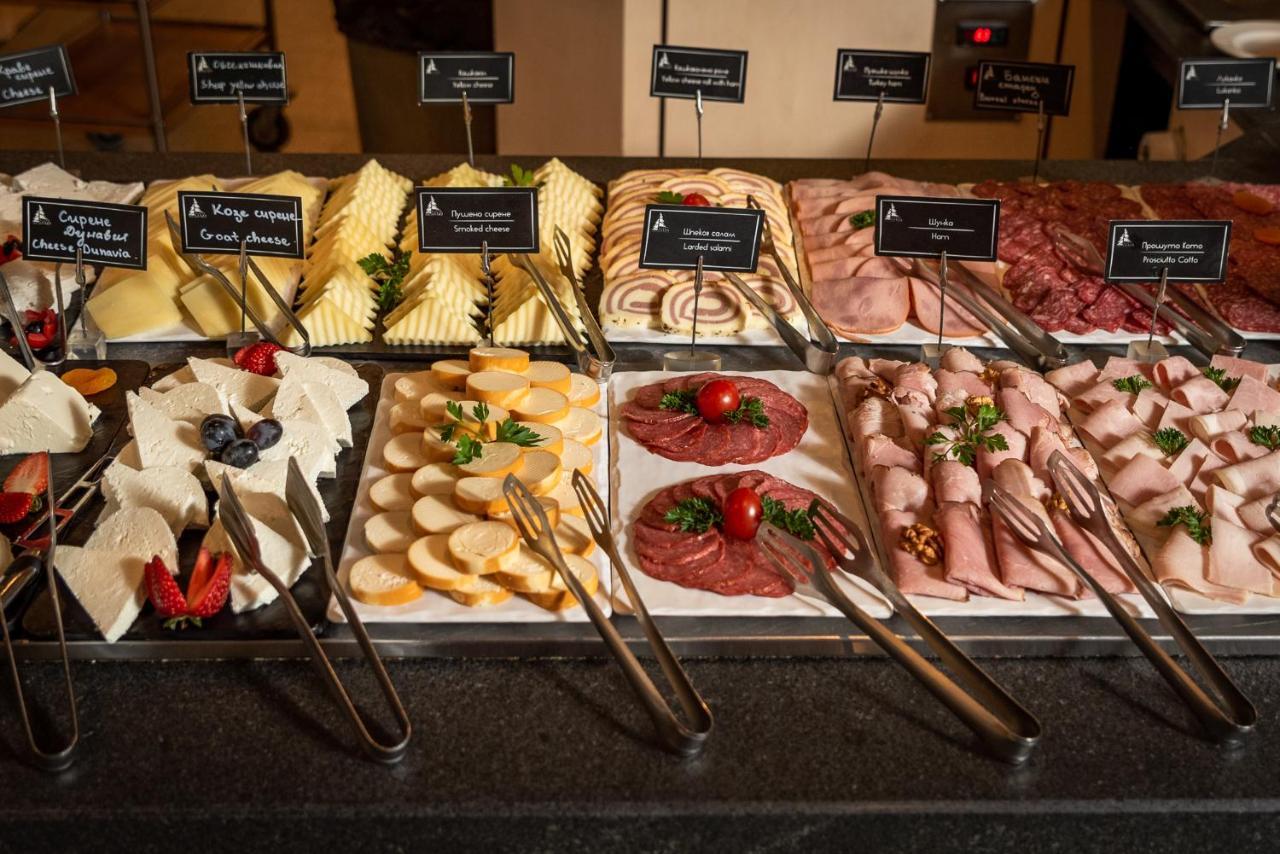 Hotel Arte Spa & Park Welingrad Zewnętrze zdjęcie A selection of cold cuts