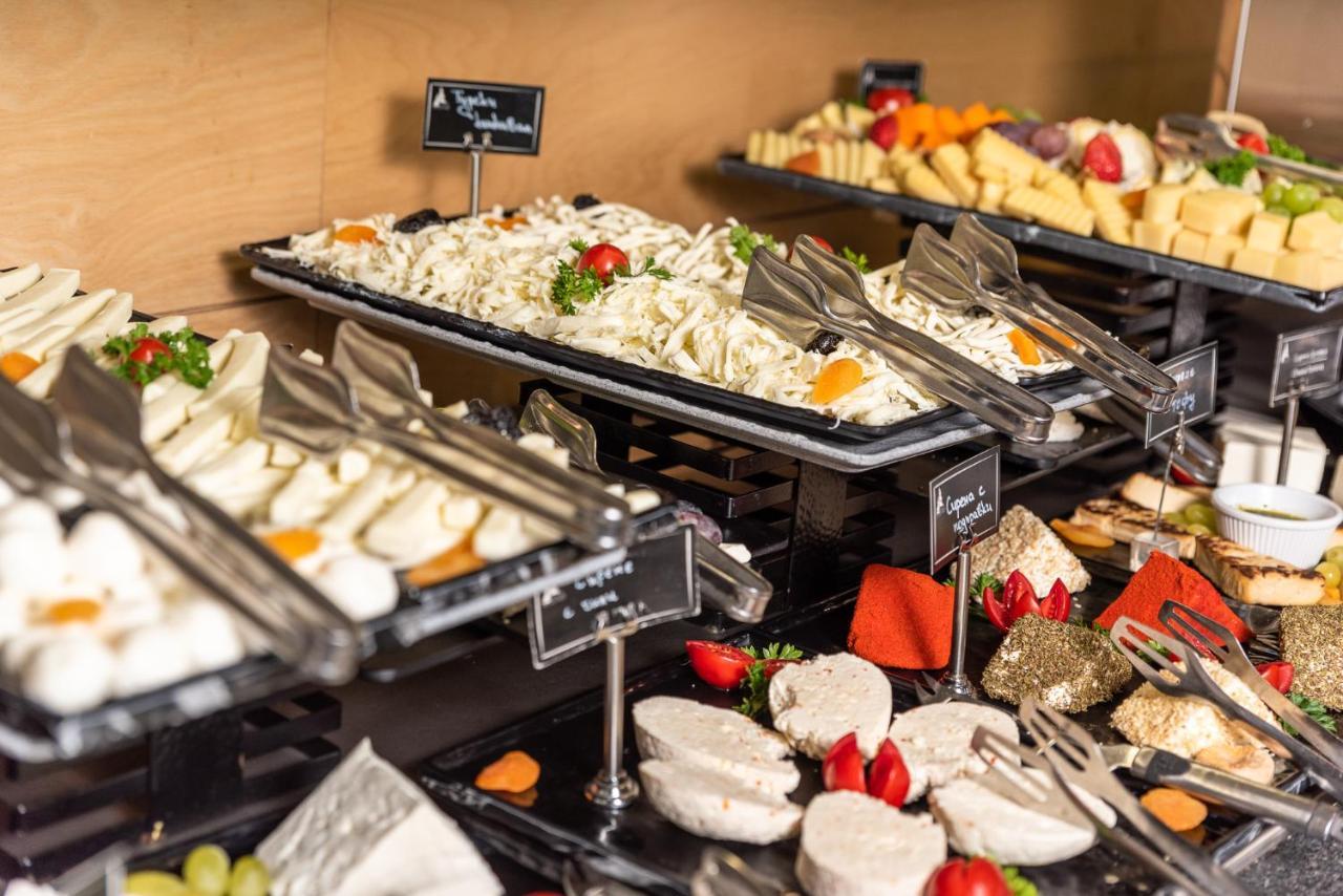 Hotel Arte Spa & Park Welingrad Zewnętrze zdjęcie A buffet at a hotel