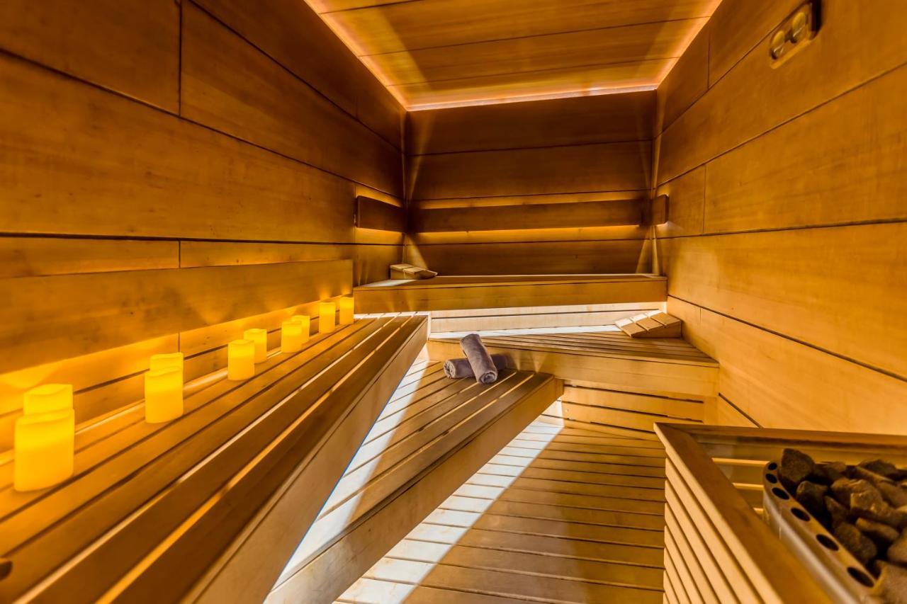 Hotel Arte Spa & Park Welingrad Zewnętrze zdjęcie The interior of the staircase