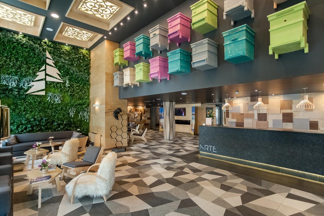 Hotel Arte Spa & Park Welingrad Zewnętrze zdjęcie The lobby of the hotel